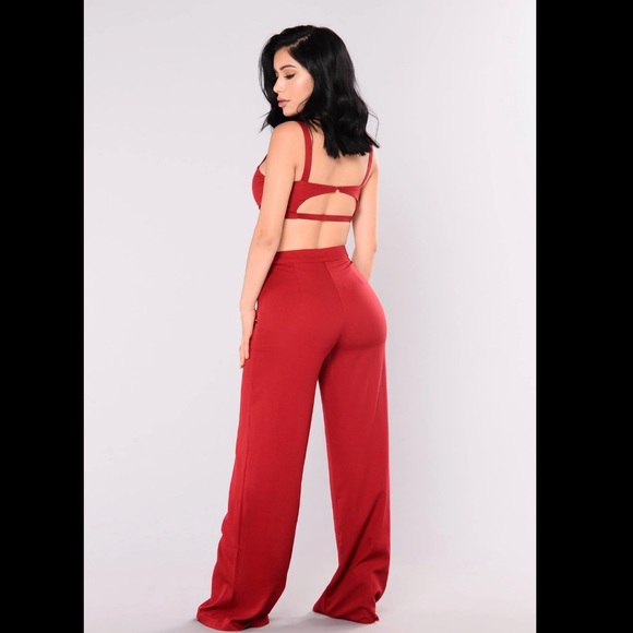 Red two piece set - Picture 2 of 4